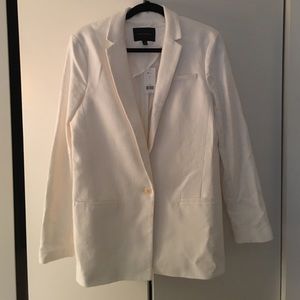Banana Republic Women's white boyfriend blazer