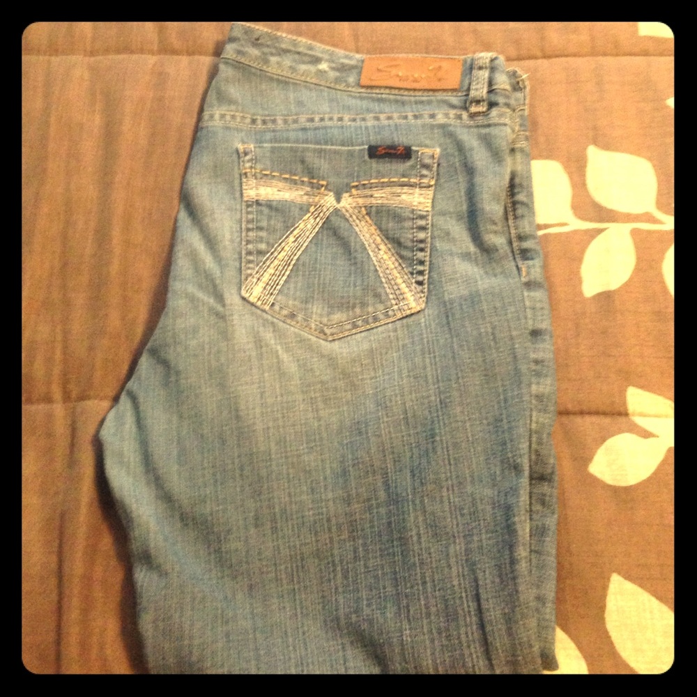 SEVEN Jean capris with mild destruction in front