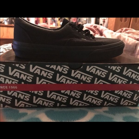 black vans size 7