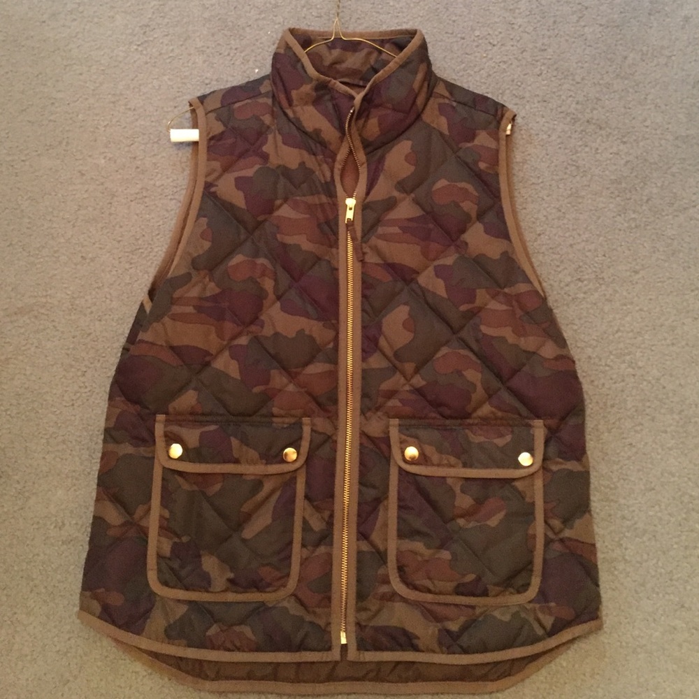 J. Crew Camo Down Vest size Large