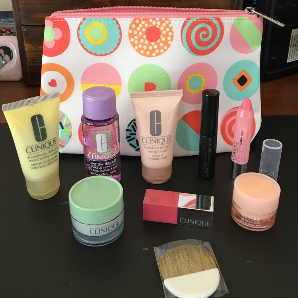 10 piece Clinique make up and skin care set. New