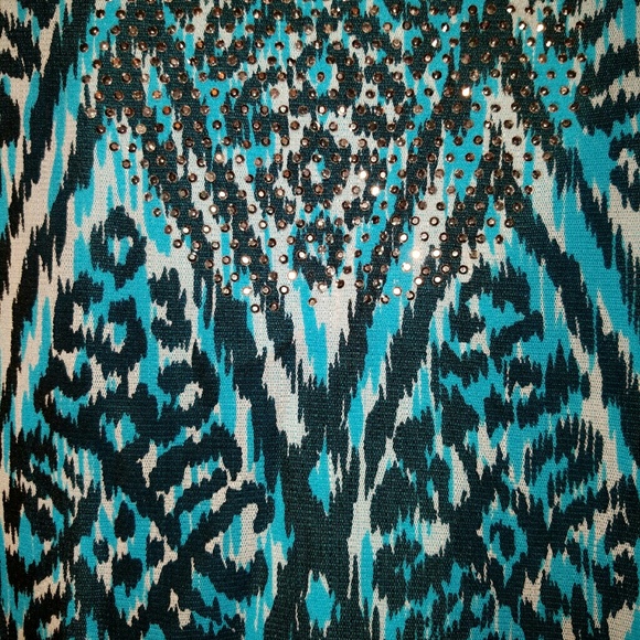 INCTunic - Picture 2 of 4