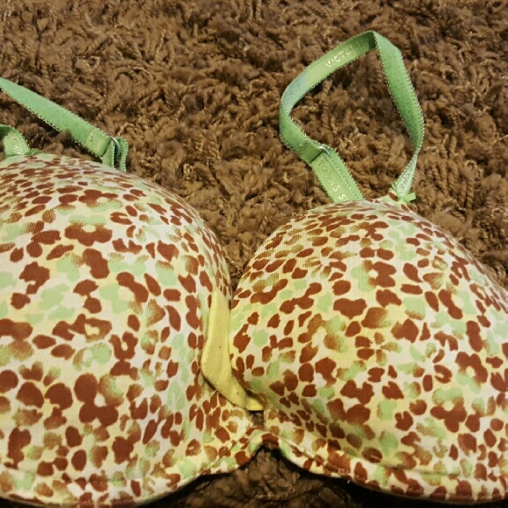 Pink- Victoria Secret push up bra