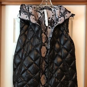 Lulu Lemon Reversible Black Puffer Vest