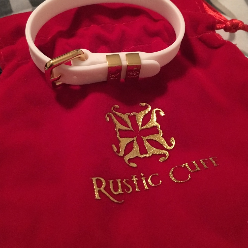 WHITE STRETCH RUSTIC CUFF