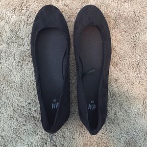 Black velvet flats