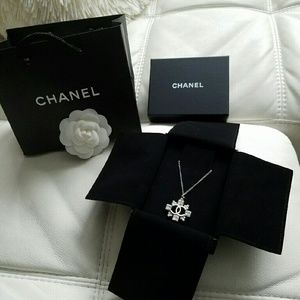 CHANEL CRYSTAL NECKLACE