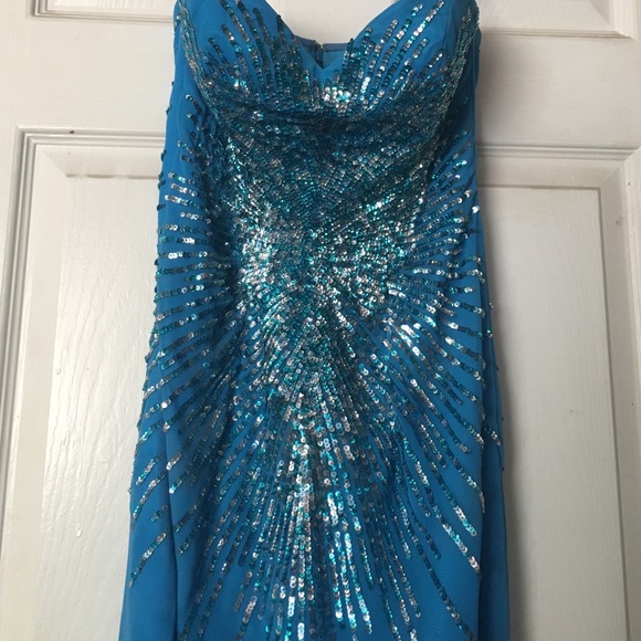 Prom Dress - Picture 2 of 4