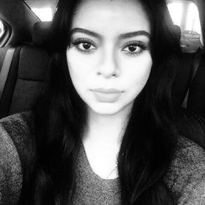 Meet your Posher, Rebeca