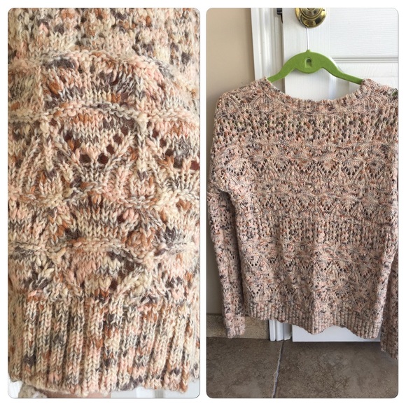 Beautiful sweater - Picture 2 of 3