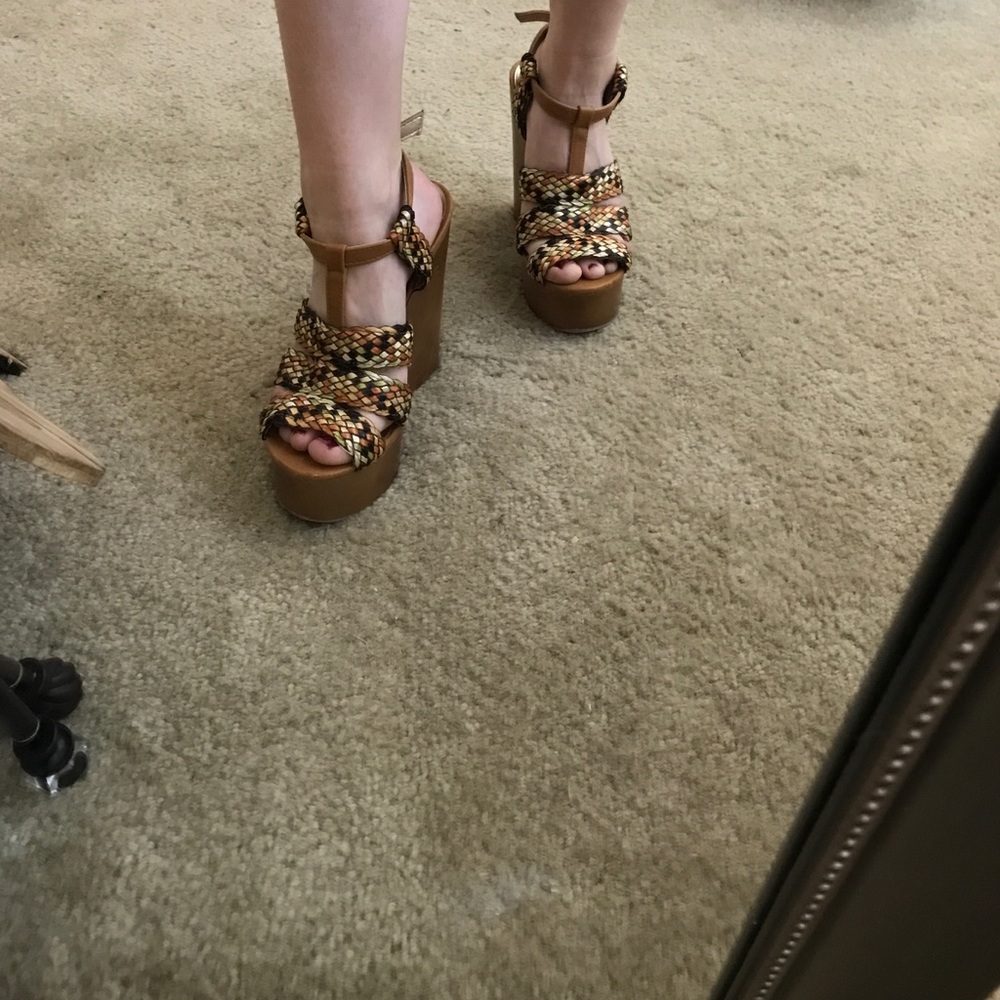 Multicolor wedges - Picture 2 of 3