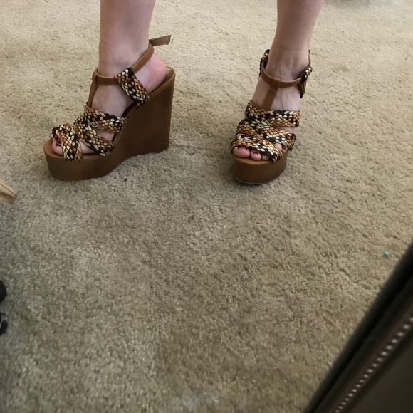 Multicolor wedges - Picture 3 of 3