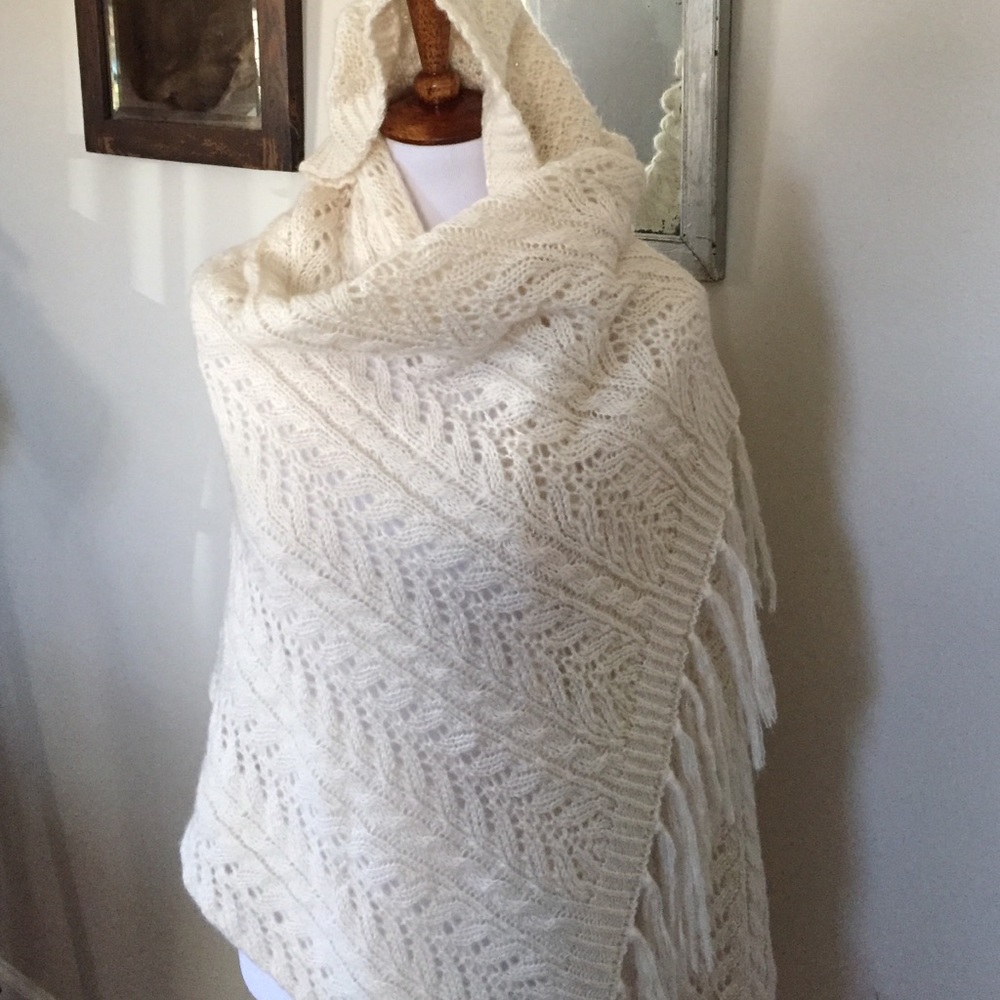 Hooded Wrap Shaw