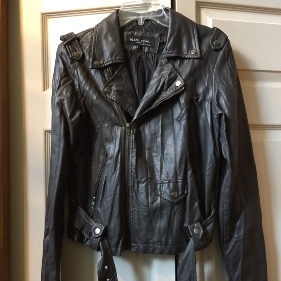 Black Rivet motorcycle jacket! - Picture 3 of 3