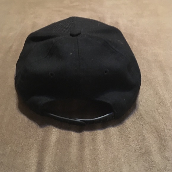 Hat - Picture 2 of 4