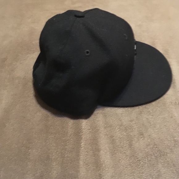 Hat - Picture 4 of 4