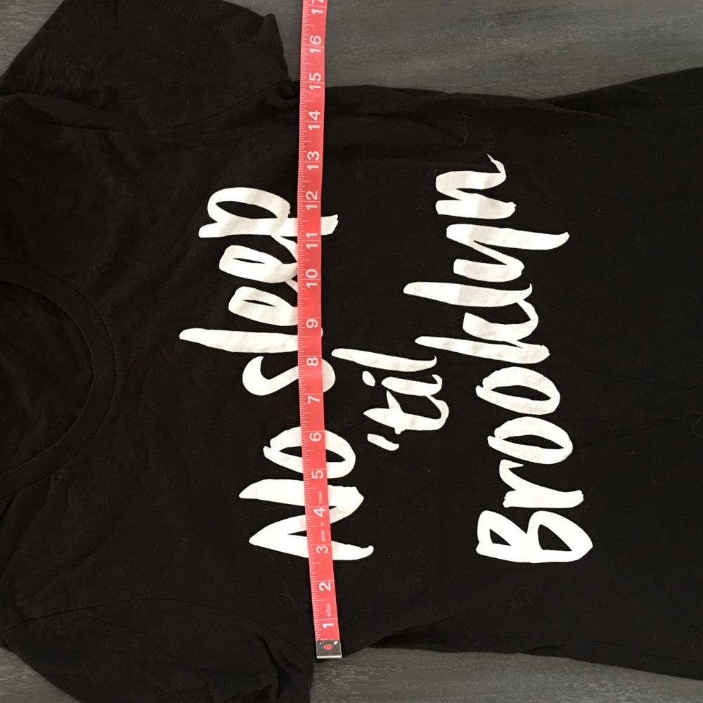 Women's tee - Picture 2 of 2