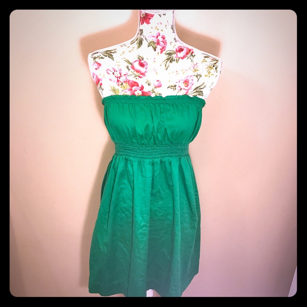 Green & Sheen 👗  ✨ strapless tube dress/slipover