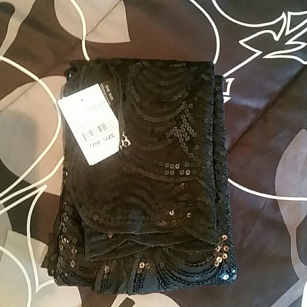 NWT Sequence Scarf