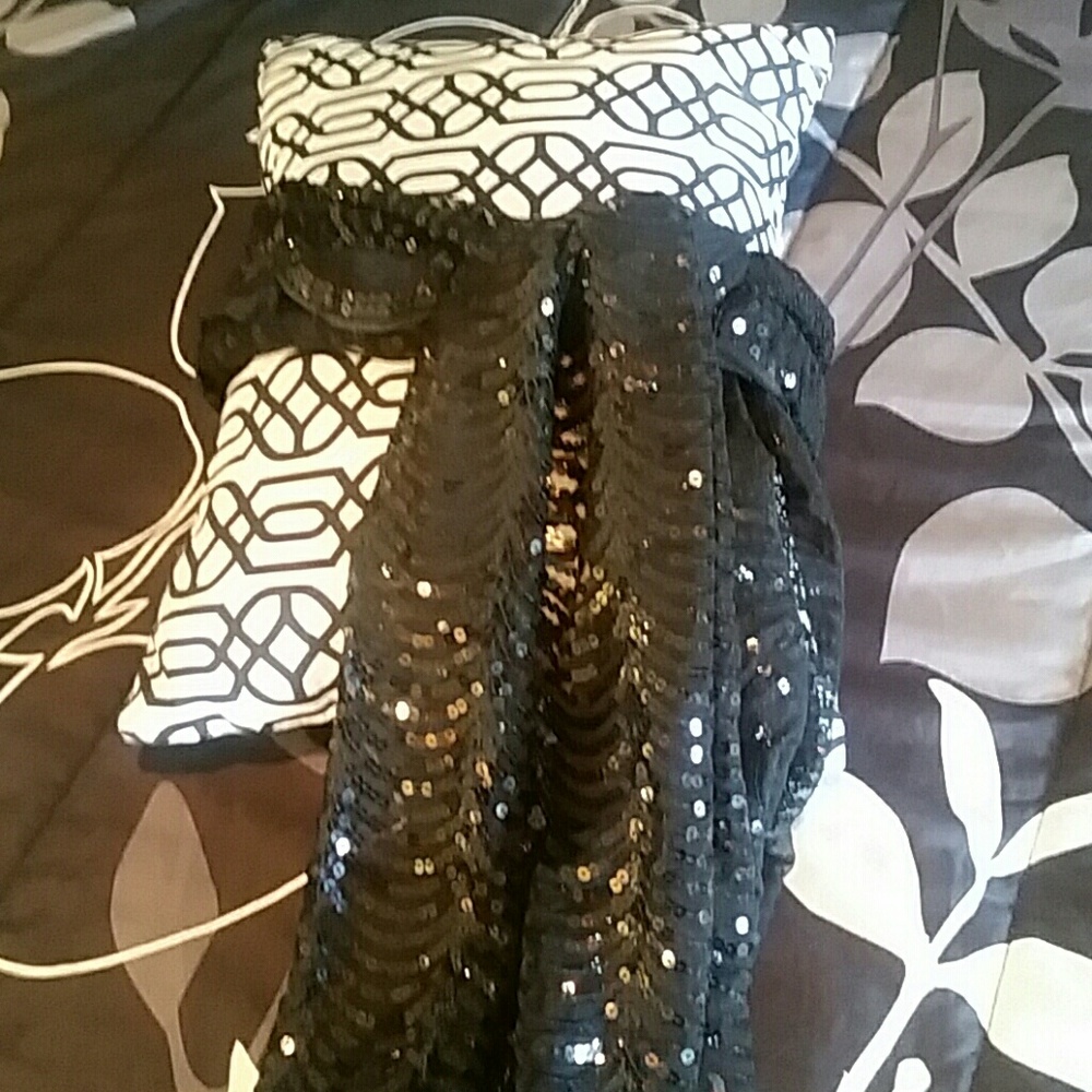 NWT Sequence Scarf - Picture 3 of 3