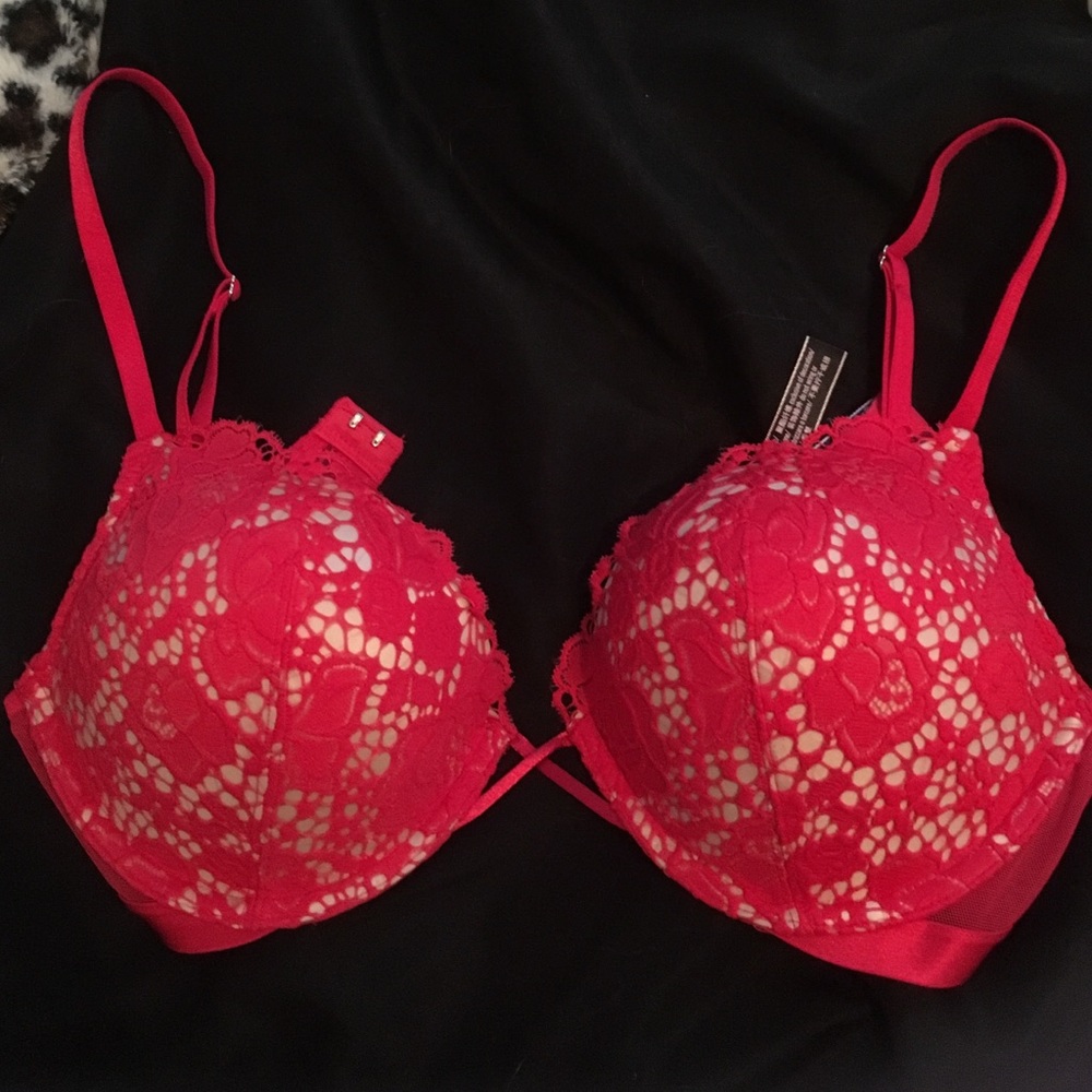 Brand new bombshell bra