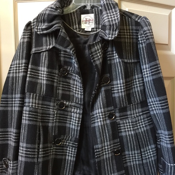 Cute Pea Coat! - Picture 2 of 3