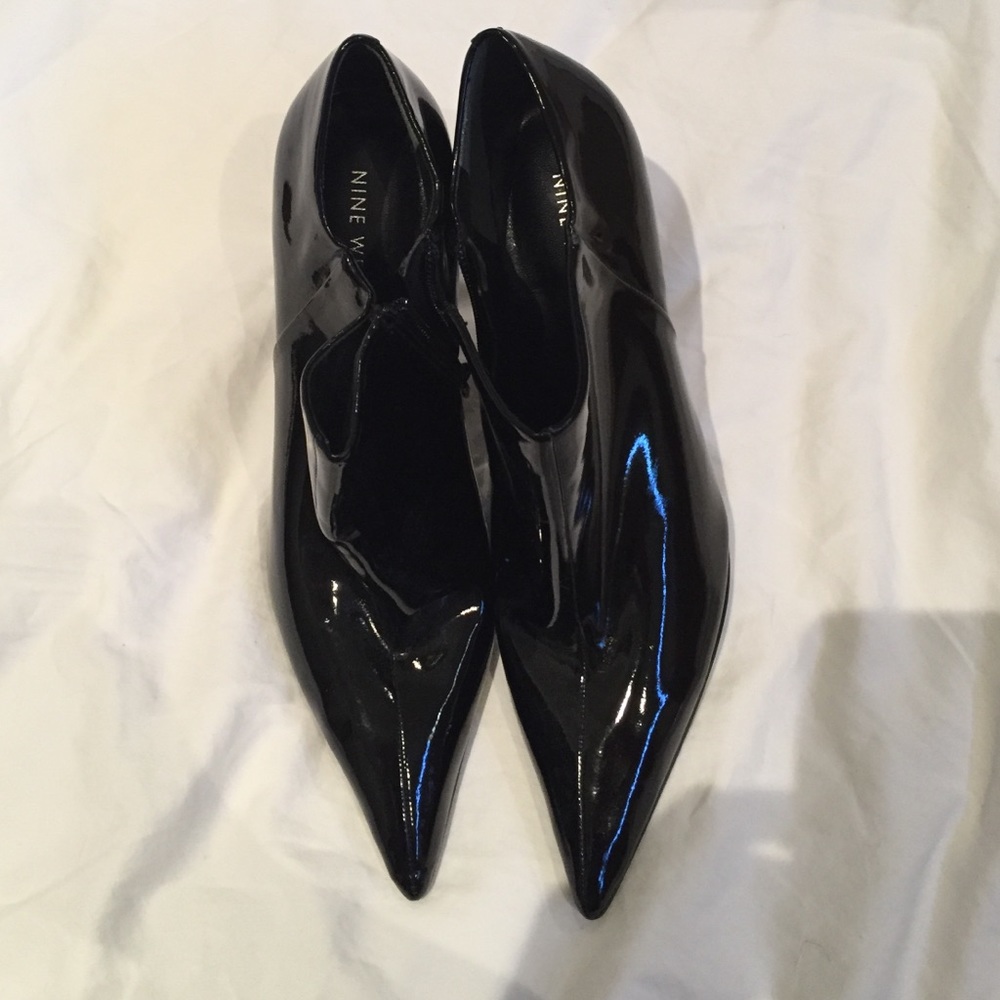 Nine west Black Patent bootie