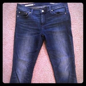 Ladies Gap 1969 "Girlfriend" jeans. Size 27Regular