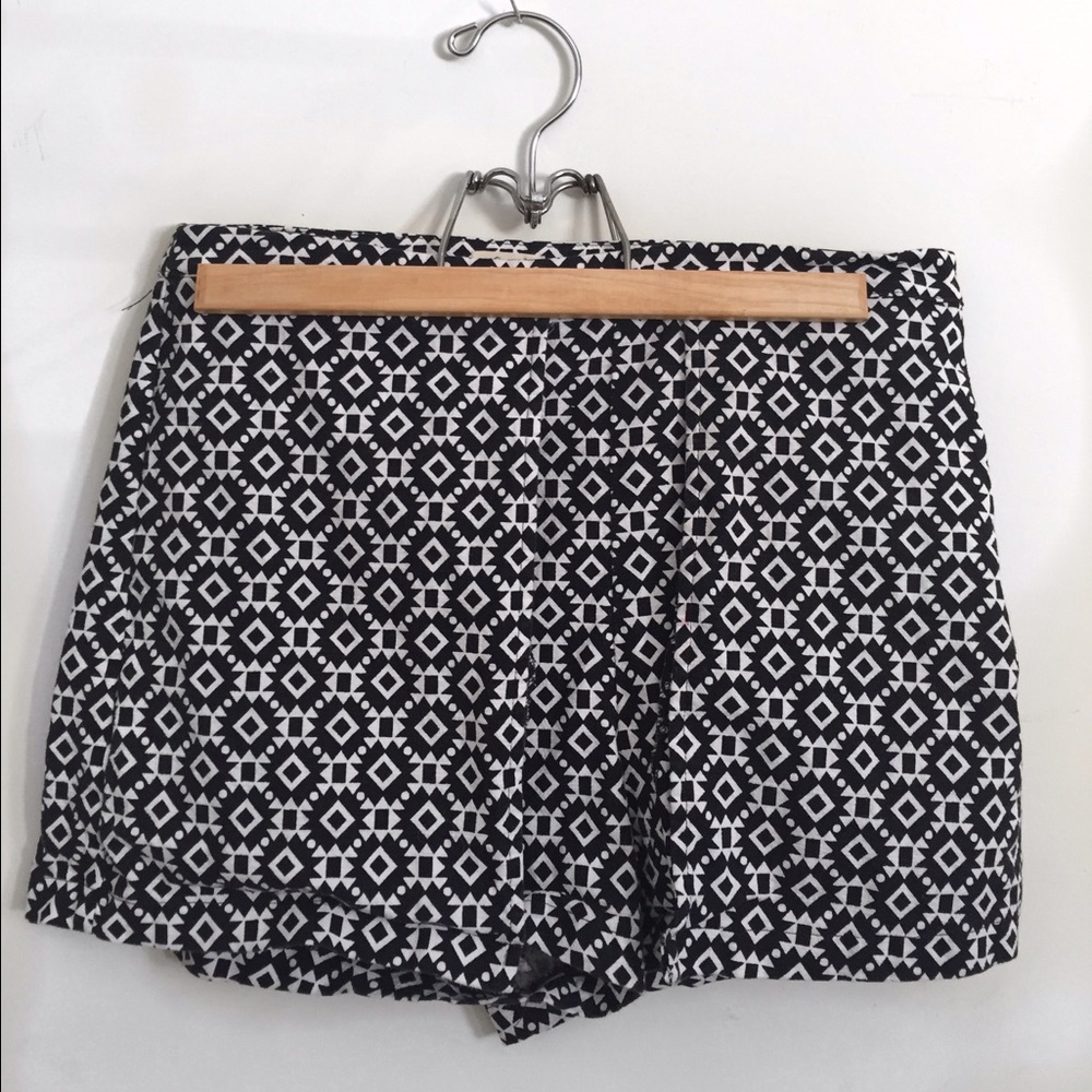 TRIBAL PRINT SKORT