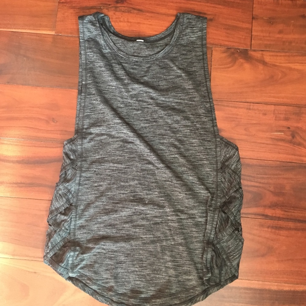 Lululemon muscle tank