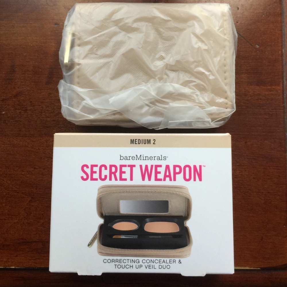 Bare Minerals Secret Weapon Correcting Concealer!