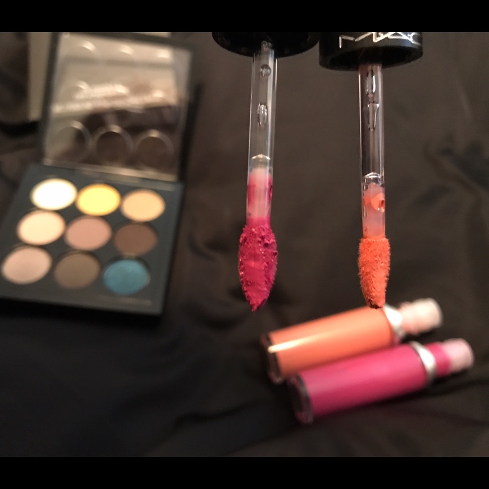 MAC cosmetics bundle - Picture 2 of 3