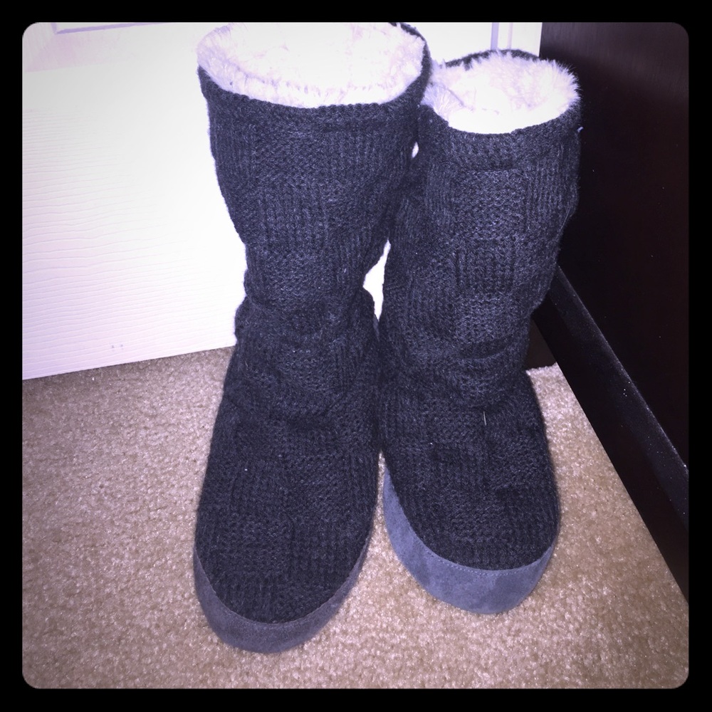 Dark Grey, white lined MukLuks (Medium) NEVER WORN