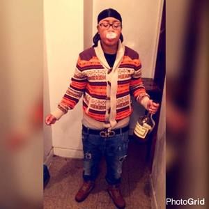 Meet your Posher, Acee