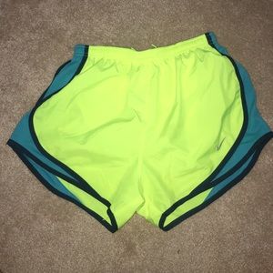 Nike running shorts - neon!