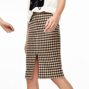 Wool skirt with hints of metallic thread