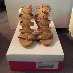 Nude strappy leather heel size 6