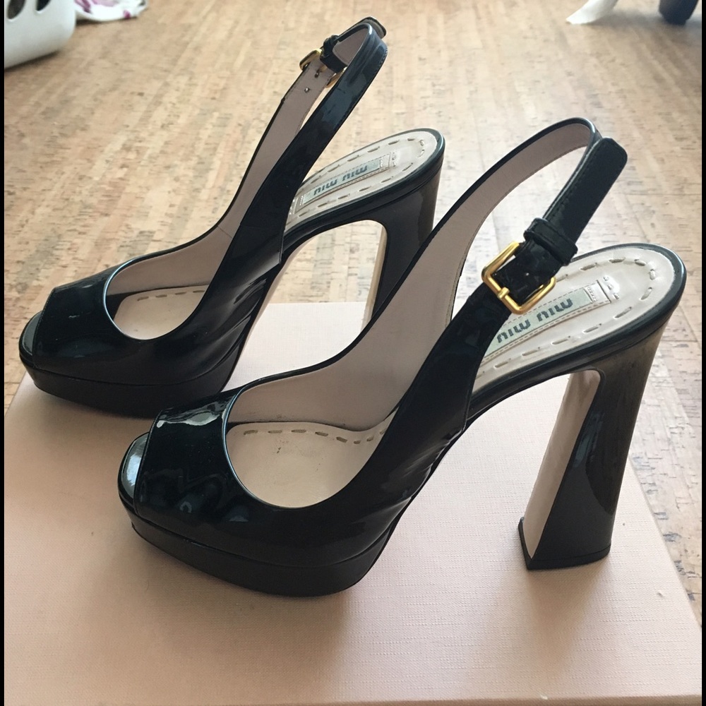 MIU MIU Peep toe Pump