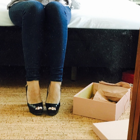 MIU MIU Peep toe Pump - Picture 8 of 8