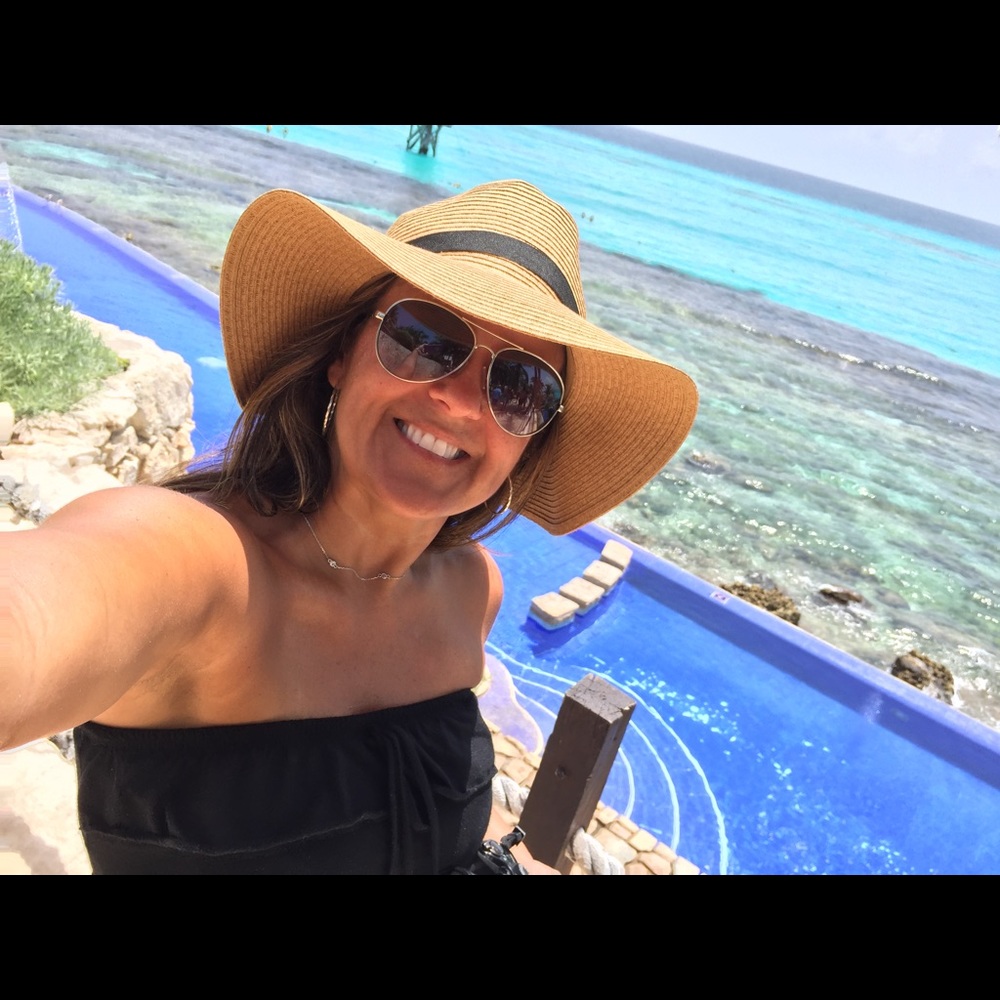 Meet your Posher, Deanna