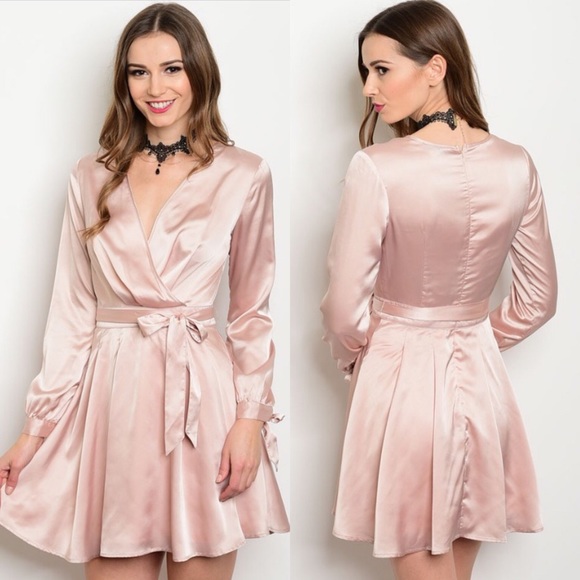 🎉CLEARANCE🎉 Blush Satin Long Sleeve Skater Dress - Picture 5 of 7