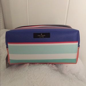 Kate Spade medium Davie makeup bag