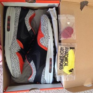 Air max 1 supreme keep ripping stop slipping