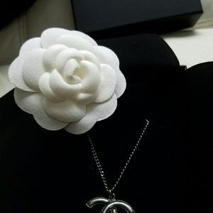 CHANEL CC LOGO NECKLACE