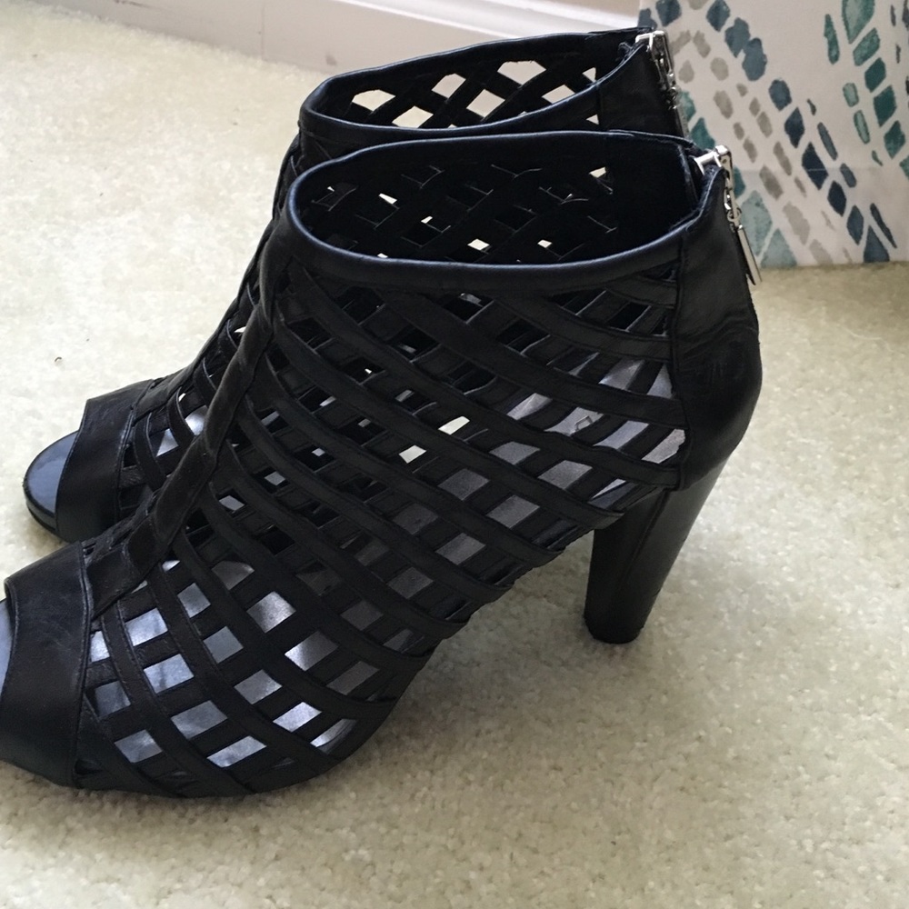 BCBG gladiator heel