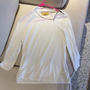 St. John lightweight  3/4 sleeve shirt