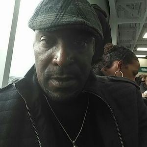 Meet your Posher, Gregory