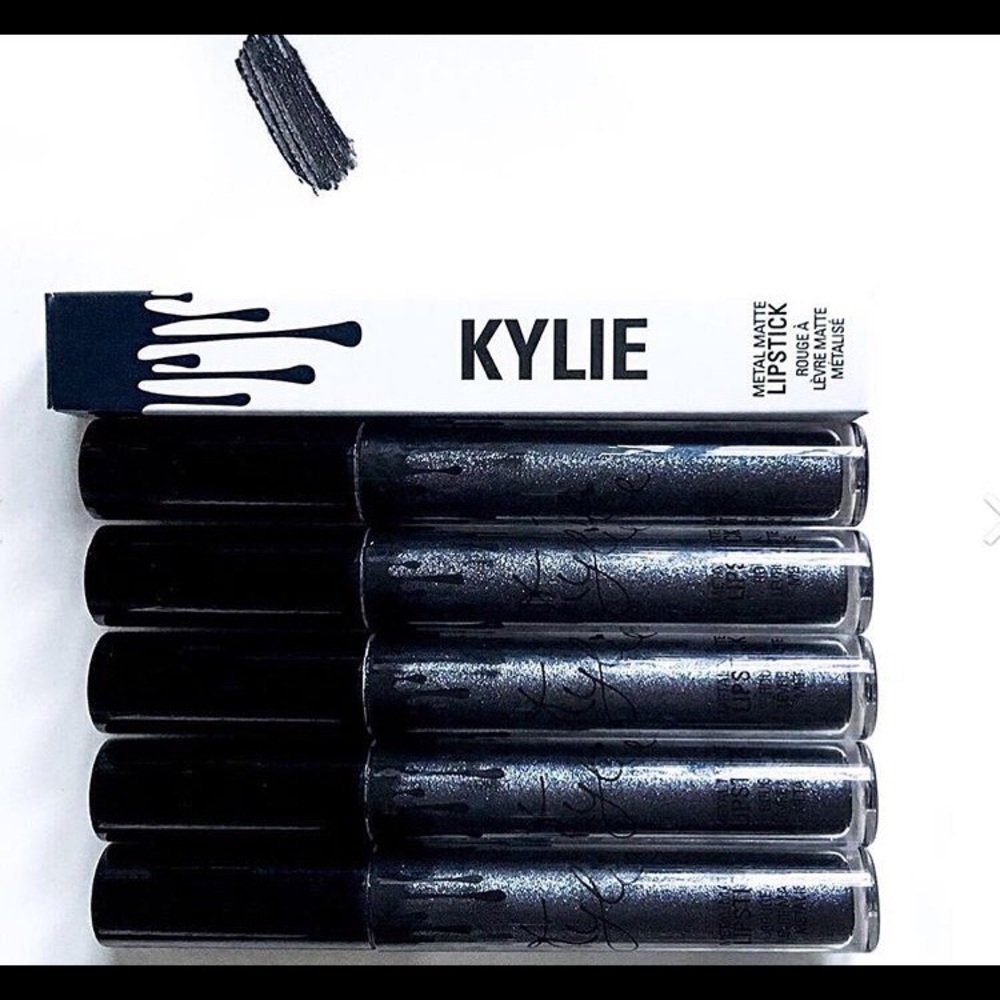 Kylie cosmetics metal matte lipstick in kymajesty