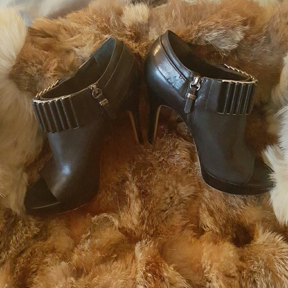 Via Spiga booties