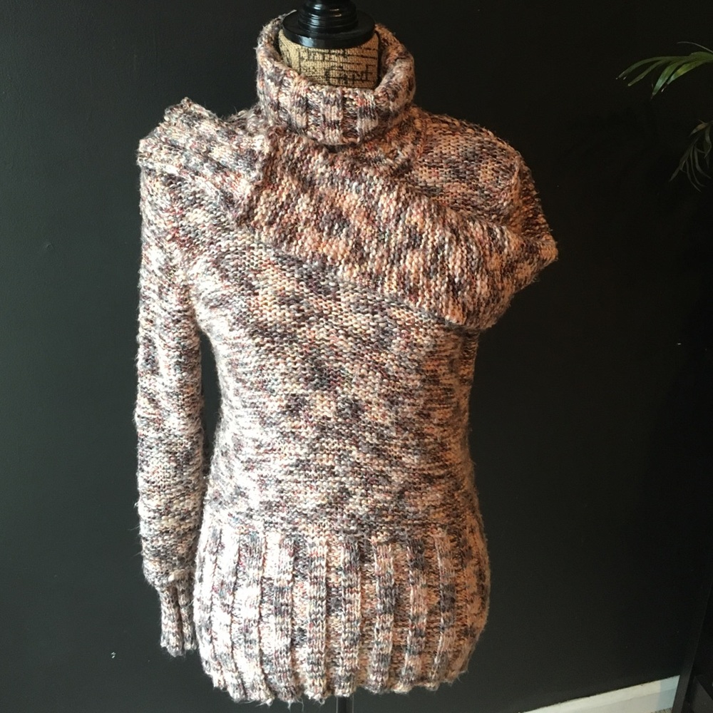 Adorable multicolor turtleneck sweater M